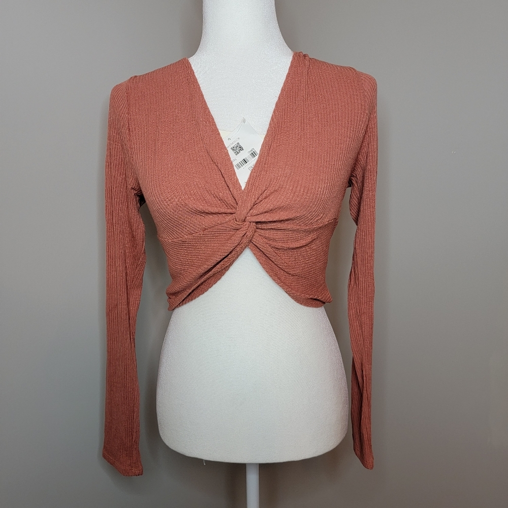 NWT cropped sweater/top - Altar'd State - size large - tan/coral